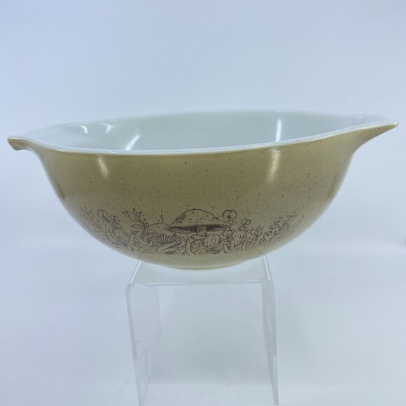 vintage pyrex forest fancies mixing bowl mushroom motif 2.5 quart - Picture 1 of 10